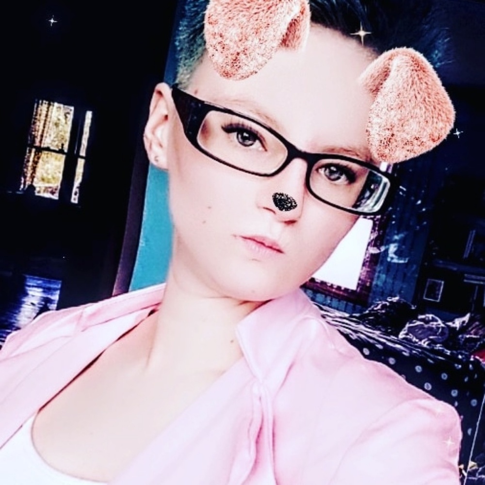 Meet your Posher, Hannah